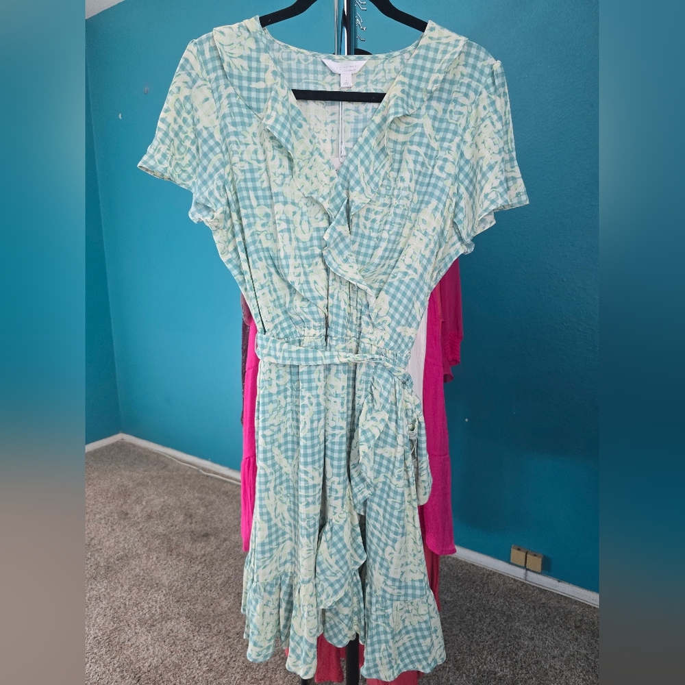 LC Lauren Conrad Green And Yellow Flutter Sleeve Wrap Sundress